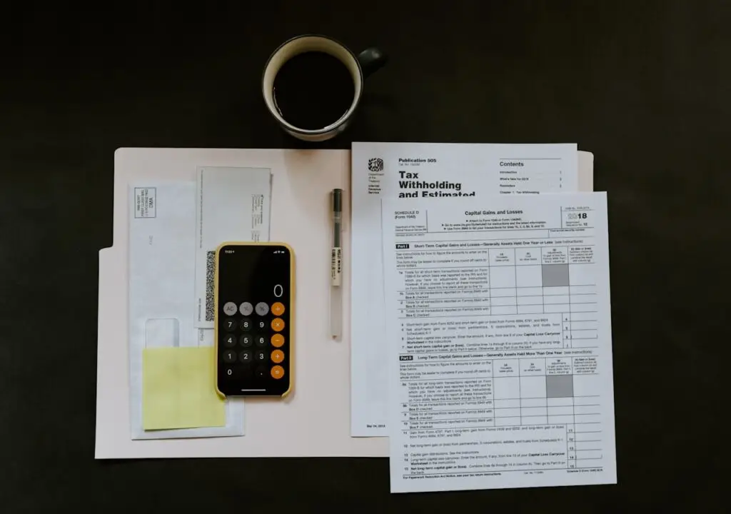 Pessoa fazendo planejamento financeiro